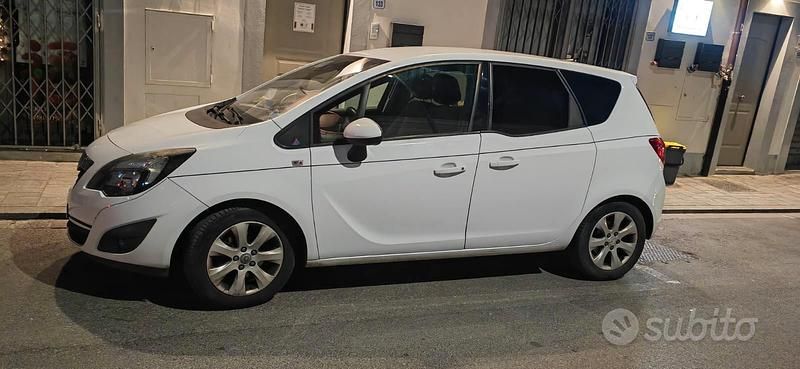 Usata Opel Meriva 2010 Bianco Monovolume
