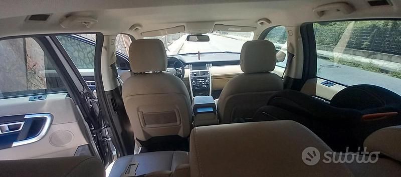 Usata Land Rover Discovery Sport 180 CV (132 kW) 2016 Grigio SUV
