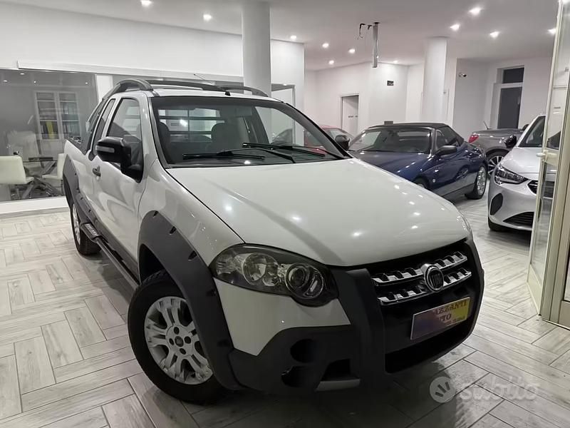 Usata Fiat Strada 95 CV (69 kW) 2014 Bianco Pick-up