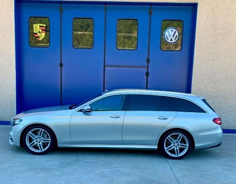 Usata Mercedes E220 Premium Plus 194 CV (142 kW) 2017 Argento metallizzato Station wagon