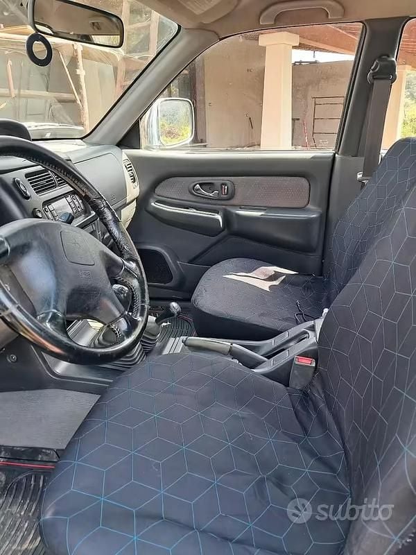 Usata Mitsubishi L200 201 CV (147 kW) 2024 Grigio Pick-up