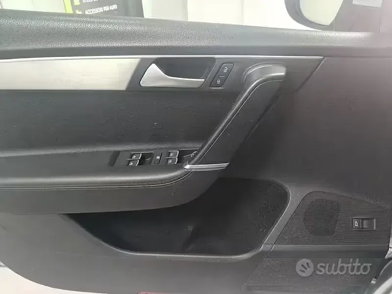 Usata VW Passat Highline 140 CV (102 kW) 2014 Grigio Berlina