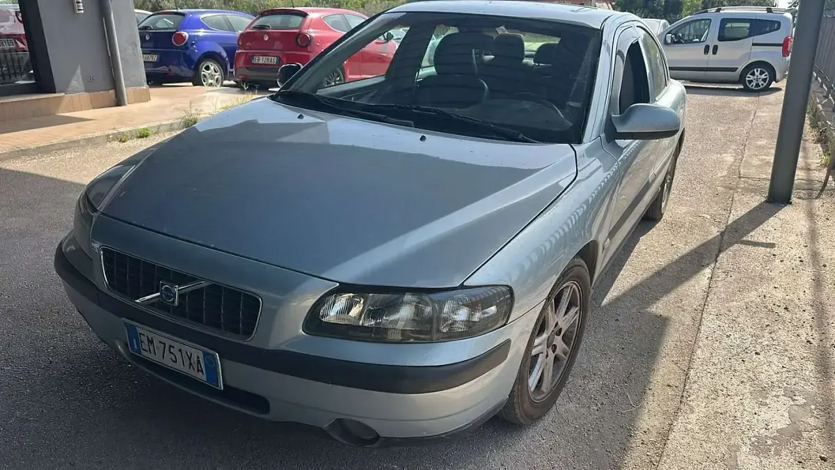 Usata Volvo S60 140 CV (102 kW) 2001 Berlina