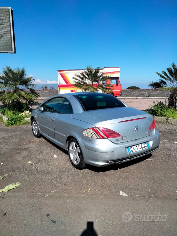 Usata Peugeot 307 CC 109 CV (80 kW) 2005 Grigio Cabrio