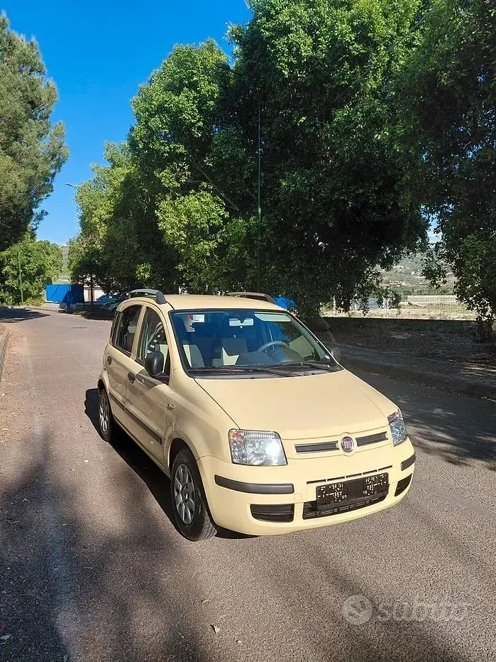 Usata Fiat Panda Emotion 69 CV (50 kW) 2011 Giallo Utilitaria
