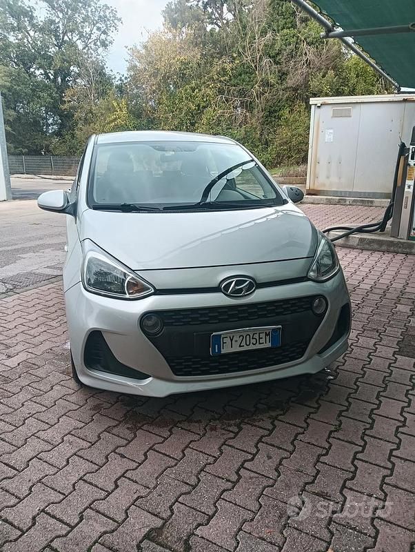 Używany Hyundai i10 67 KM (49 kW) 2019 Szary Hatchback
