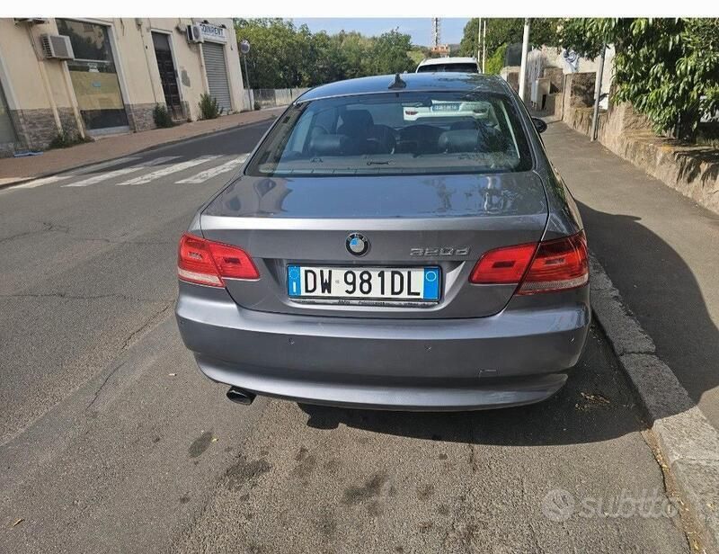 Usata BMW 320 177 CV (130 kW) 2009 Coupé
