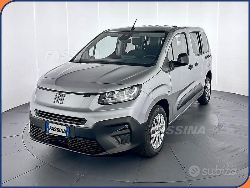 Nuova Fiat Doblò 130 CV (95 kW) 2025 Grigio Monovolume