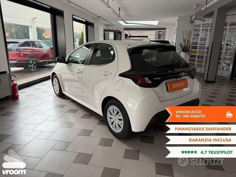 Usata Toyota Yaris Hybrid Active 92 CV (67 kW) 2025 Bianco Utilitaria