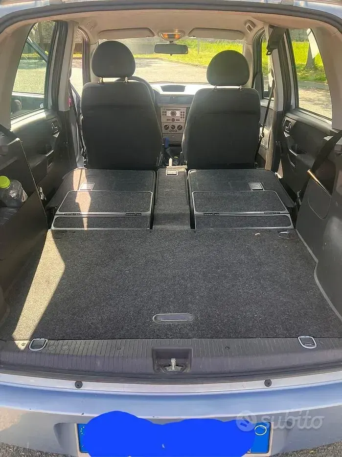 Usata Opel Meriva 95 CV (69 kW) 2010 Monovolume