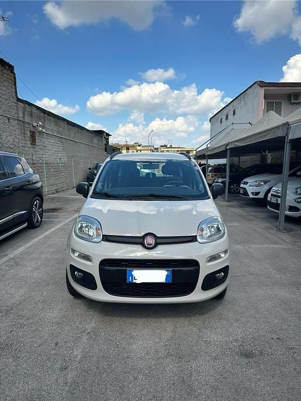 Beige Usata 2014 Fiat Panda Tre volumi | 4500 € (Super prezzo) - Immagine 1/4
