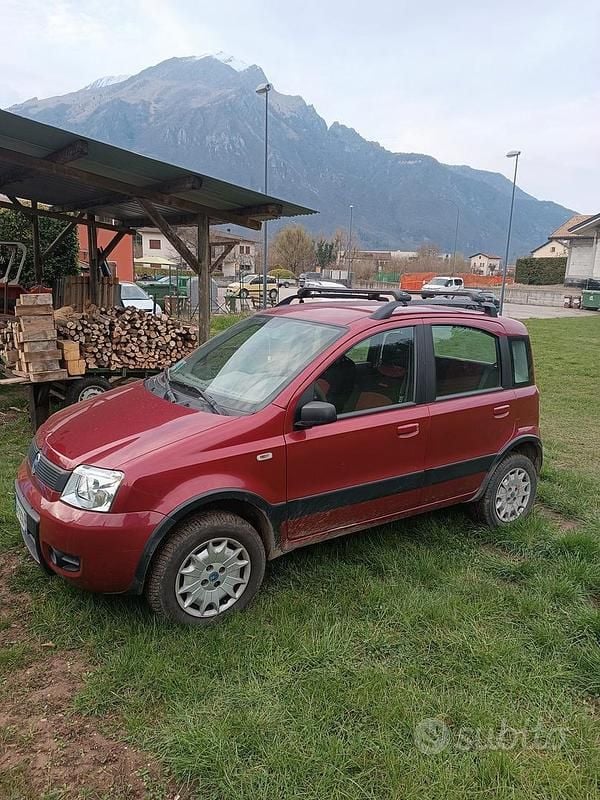 Usata Fiat Panda 4x4 2005 Rosso Utilitaria