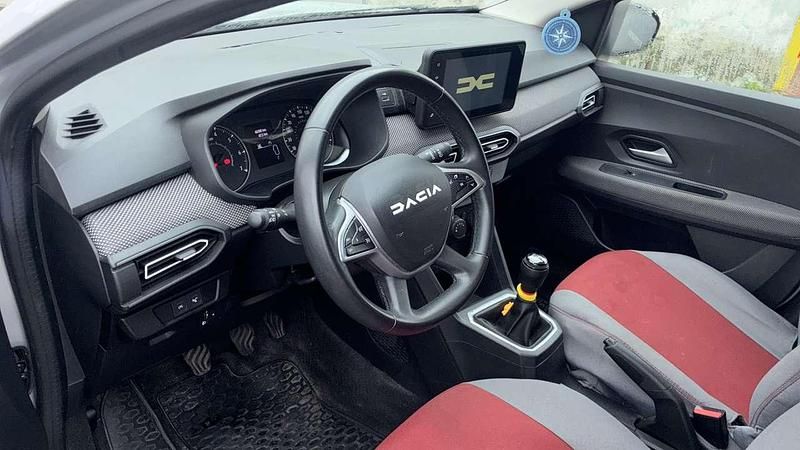 Usata Dacia Jogger Extreme 101 CV (74 kW) 2023 Beige Monovolume