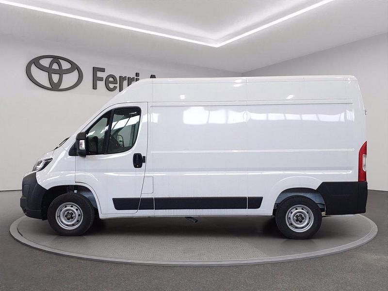 Nuova Toyota Proace 120 CV (88 kW) 2025 White solid Monovolume