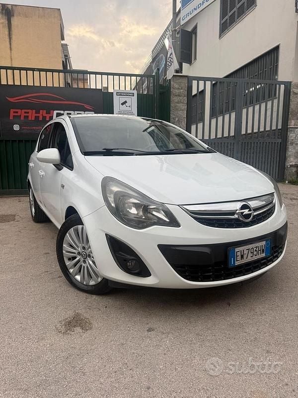 Usata Opel Corsa 86 CV (63 kW) 2014 Bianco Utilitaria