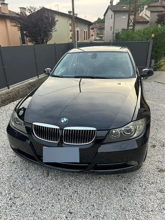 Usata BMW 330 231 CV (169 kW) 2007 Nero Station wagon