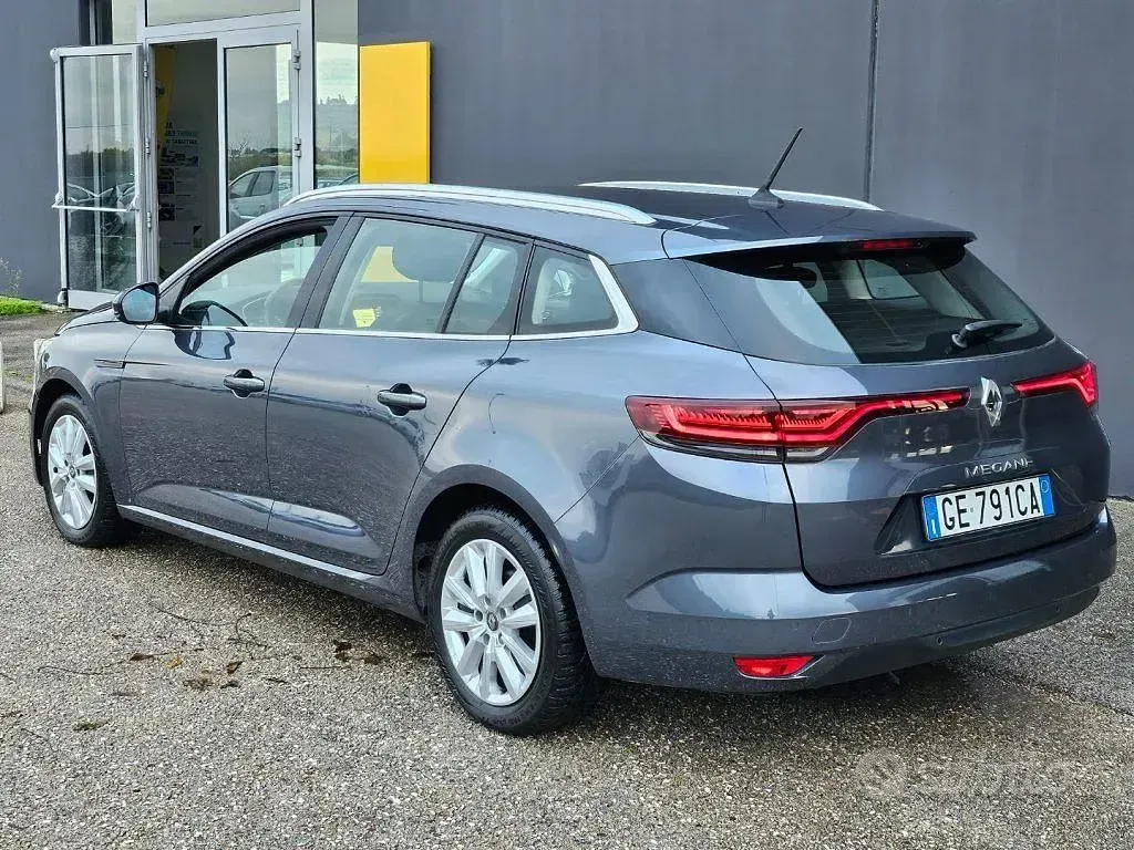 Usata Renault Mégane GrandTour Business 116 CV (85 kW) 2021 Grigio Station wagon