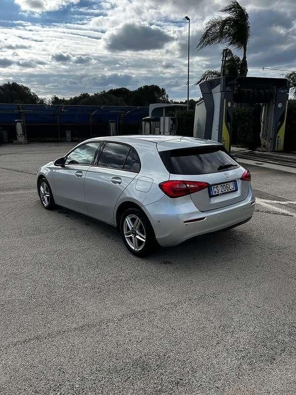 Usata Mercedes A160 Premium 95 CV (69 kW) 2020 Grigio Utilitaria