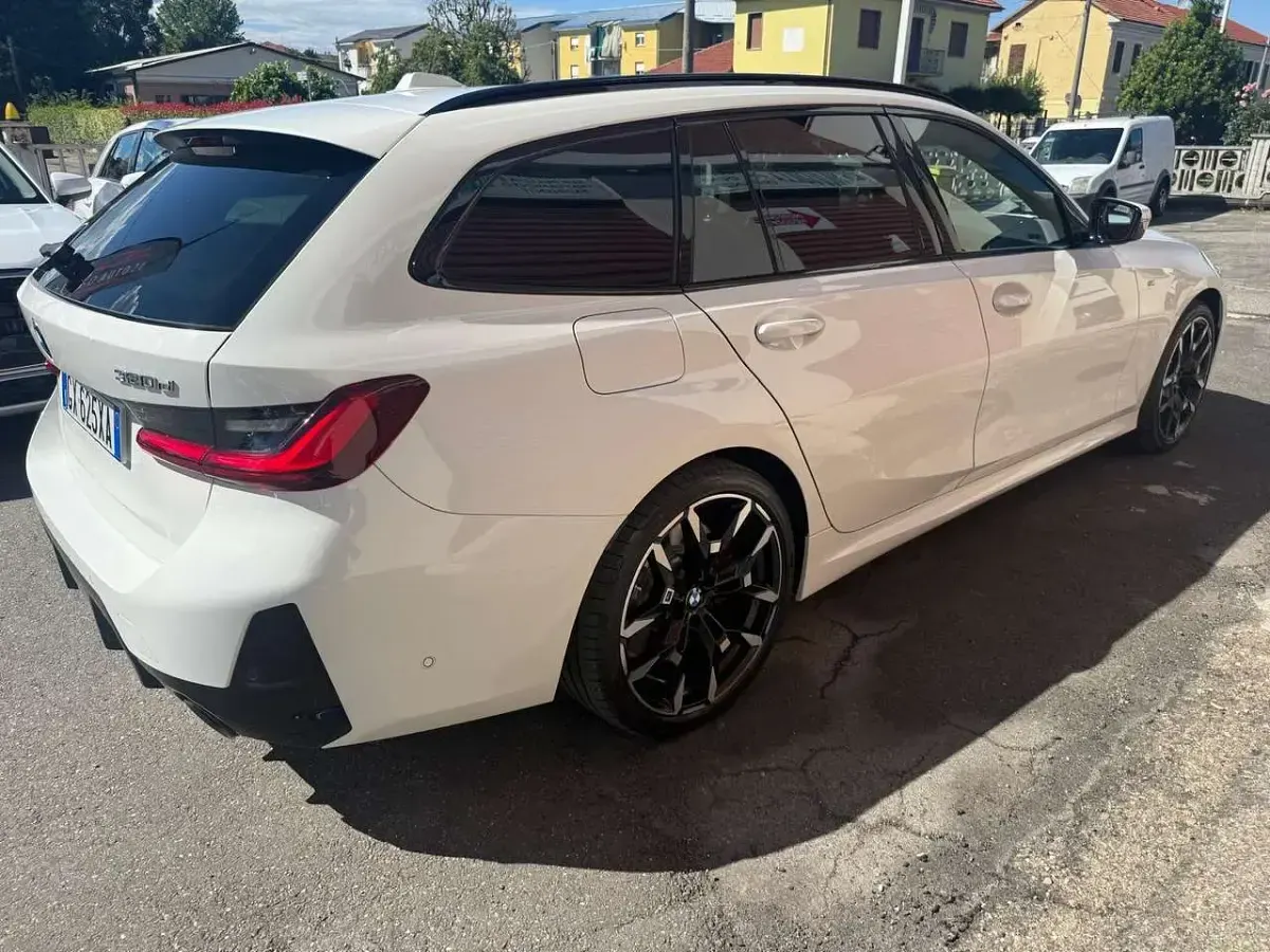 Usata BMW 320 M Sport 190 CV (139 kW) 2024 Bianco Station wagon