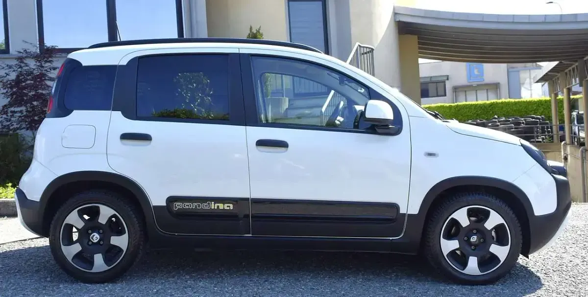 Usata Fiat Panda Cross Cross 69 CV (50 kW) 2024 Bianco Utilitaria