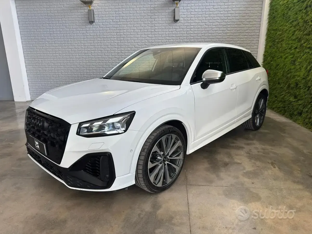 Usata Audi SQ2 Comfort 301 CV (221 kW) 2022 Bianco SUV