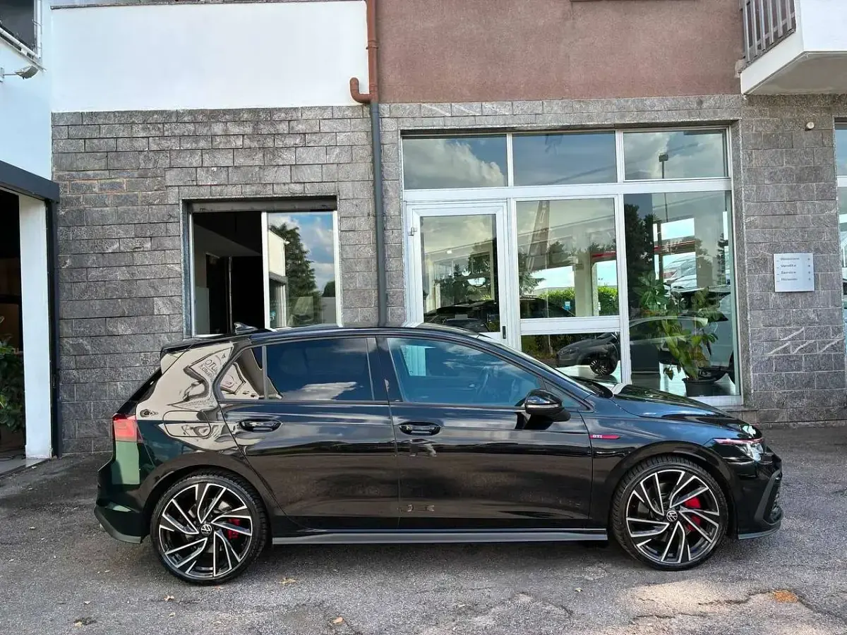 Usata VW Golf VIII GTI 245 CV (180 kW) 2024 Nero Berlina