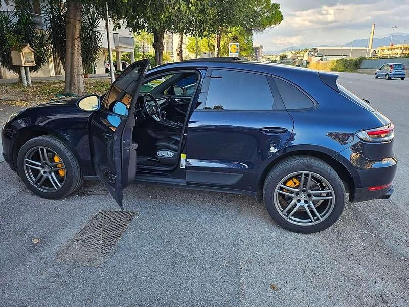 Blu Usata 2019 Porsche Macan SUV | 45.000 € - Immagine 1/4