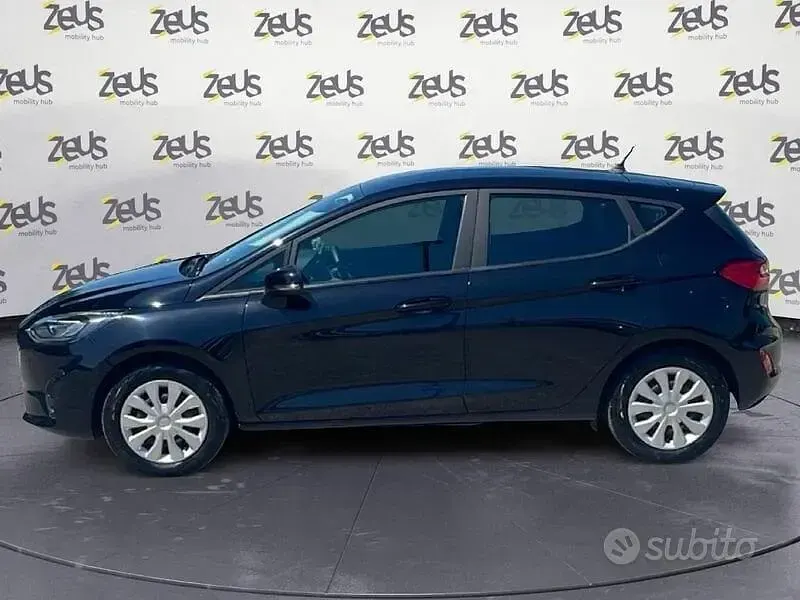 Usata Ford Fiesta 75 CV (55 kW) 2022 Grigio Utilitaria
