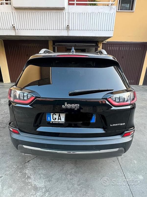 Usata Jeep Cherokee Limited 195 CV (143 kW) 2019 Nero SUV