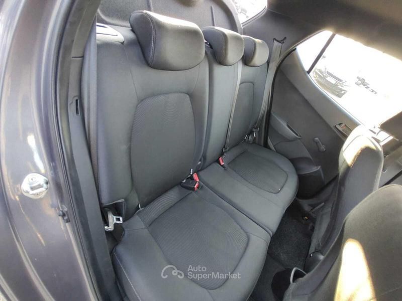 Usata Hyundai i10 67 CV (49 kW) 2019 Gray Utilitaria