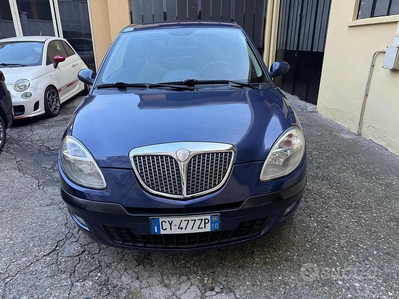 Usata Lancia Ypsilon 80 CV (58 kW) 2006 Blu Utilitaria