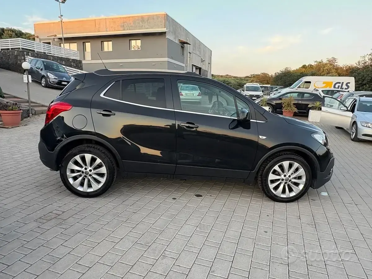 Usata Opel Mokka 136 CV (100 kW) 2015 Nero SUV