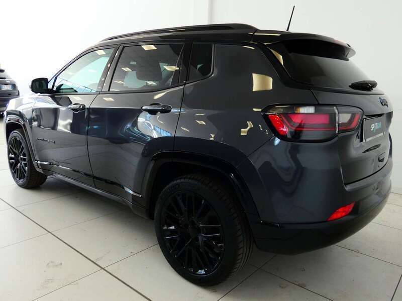 Usata Jeep Compass 131 CV (96 kW) 2024 Grigio SUV