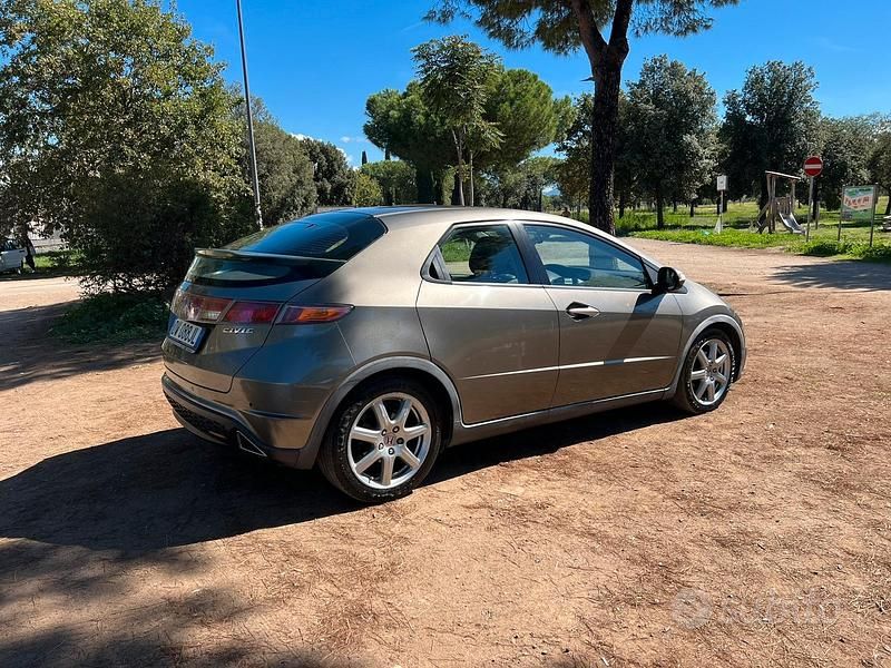 Usata Honda Civic 140 CV (102 kW) 2009 Utilitaria