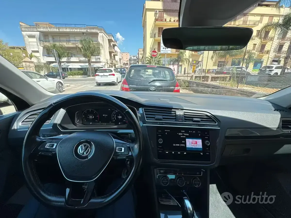 Usata VW Tiguan R-line 150 CV (110 kW) 2019 Nero SUV