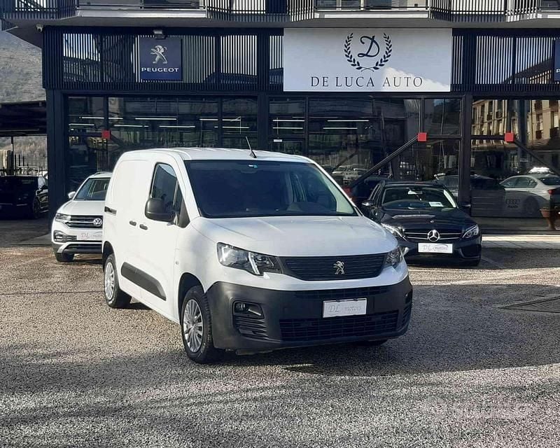 Usata Peugeot Partner Premium 102 CV (75 kW) 2022 Bianco Monovolume