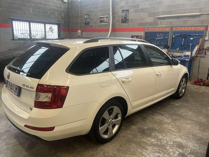 Usata Skoda Octavia Ambition 150 CV (110 kW) 2014 Utilitaria