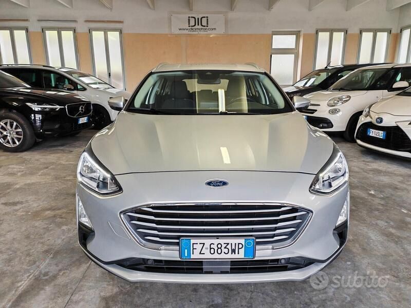 Usata Ford Focus 120 CV (88 kW) 2020 Argento Station wagon