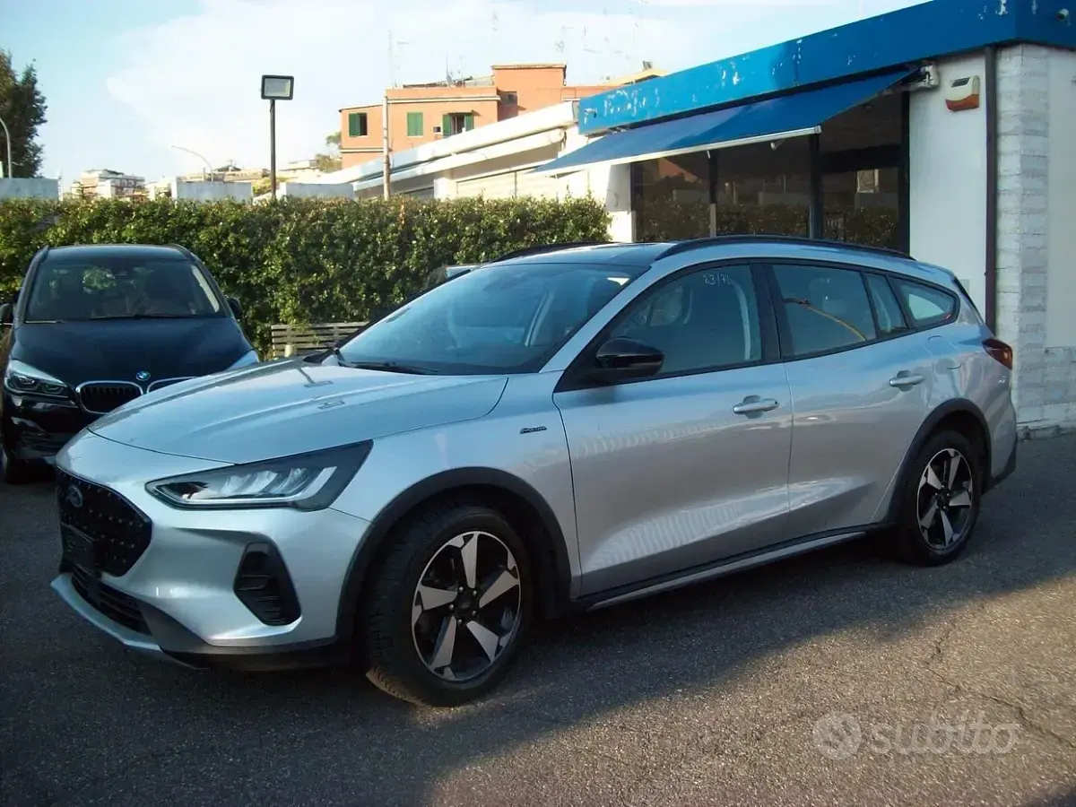 Usata Ford Focus Active 115 CV (84 kW) 2023 Grigio Station wagon