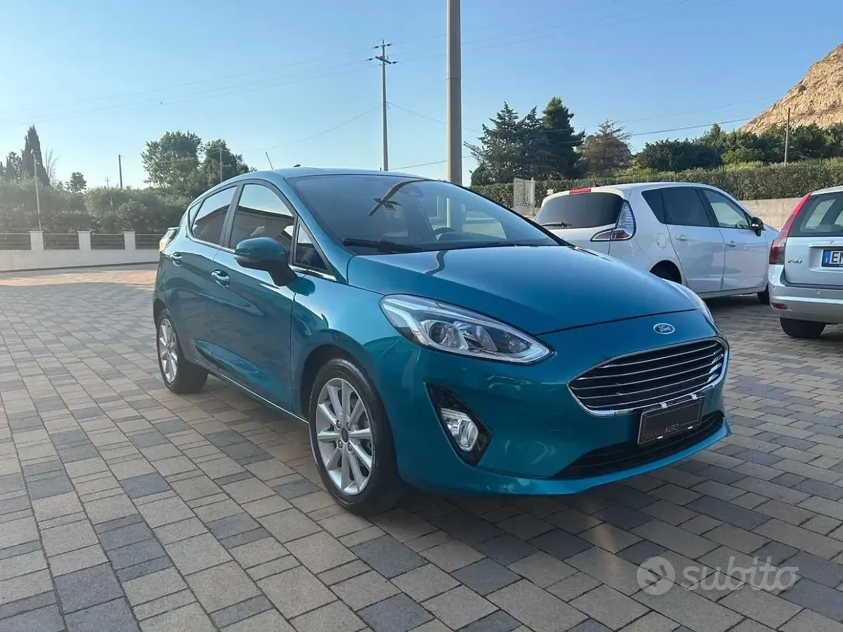 Usata Ford Fiesta Titanium 86 CV (63 kW) 2018 Blu Utilitaria