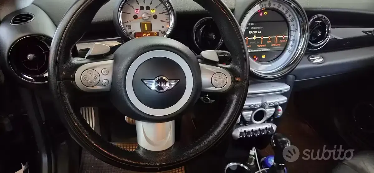 Usata Mini Cooper S 175 CV (128 kW) 2009 Nero Utilitaria