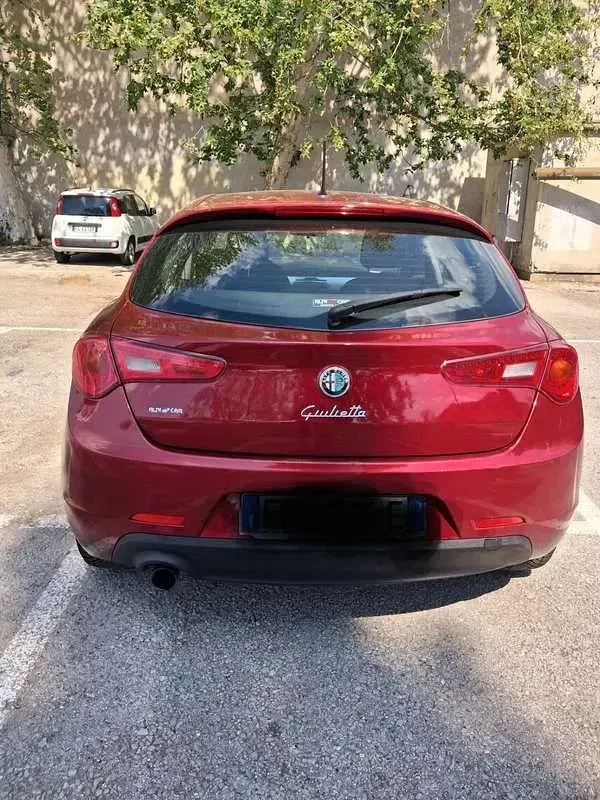 Usata Alfa Romeo Giulietta 105 CV (77 kW) 2012 Utilitaria