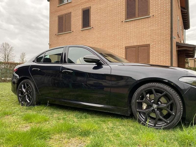 Usata Alfa Romeo Giulia Tech Edition 160 CV (117 kW) 2020 Berlina