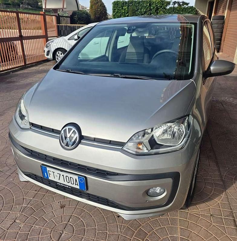 Usata VW up! Move 68 CV (50 kW) 2018 Grigio Utilitaria