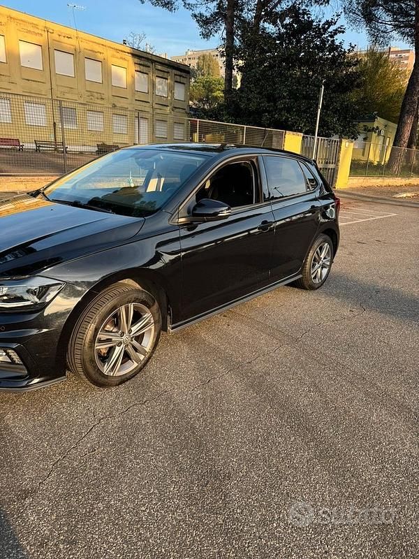 Usata VW Polo R-line 95 CV (69 kW) 2020 Nero Berlina