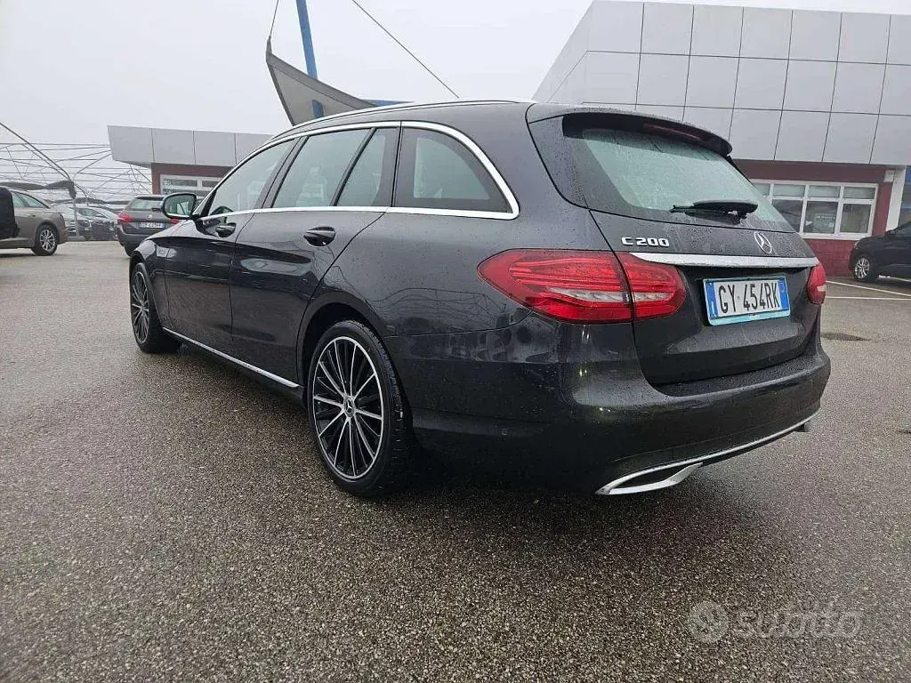 Usata Mercedes C200 184 CV (135 kW) 2021 Nero Station wagon