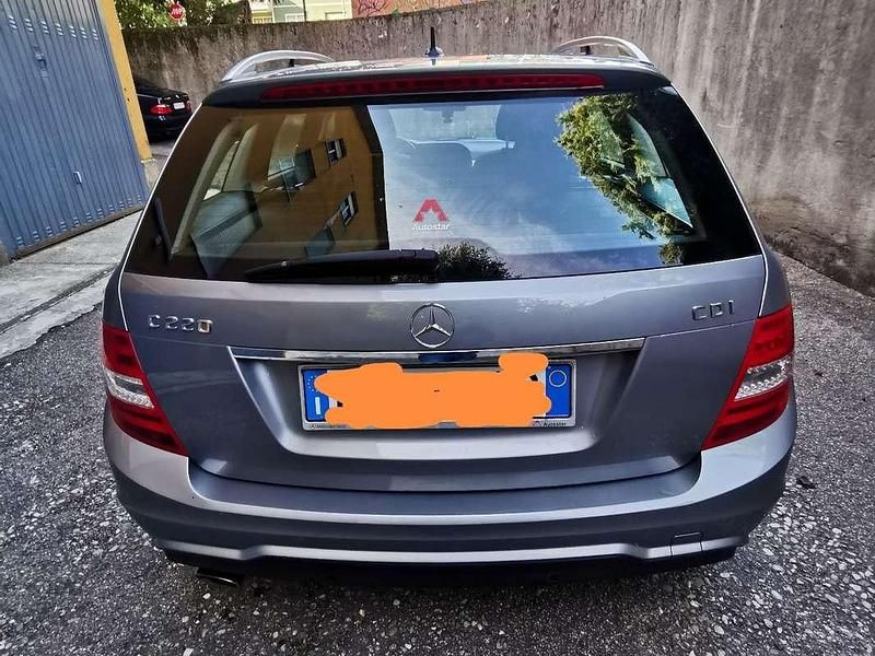 Usata Mercedes C220 Elegance 170 CV (125 kW) 2014 Grigio Station wagon