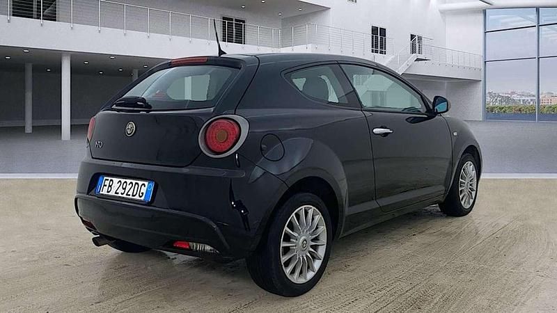 Usata Alfa Romeo MiTo Distinctive 79 CV (58 kW) 2015 Grigio metallizzato Utilitaria