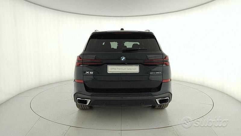 Gebraucht BMW X5 M Sport 298 PS (219 kW) 2024 Schwarz SUV