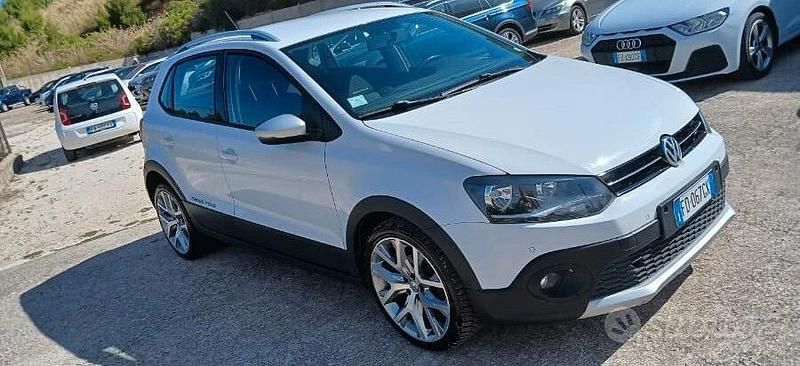 Usata VW Polo Cross 90 CV (66 kW) 2016 Bianco Utilitaria